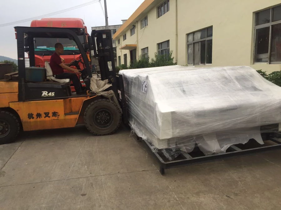 Exported to Malaysia：YB-1650E automatic flute laminating machine