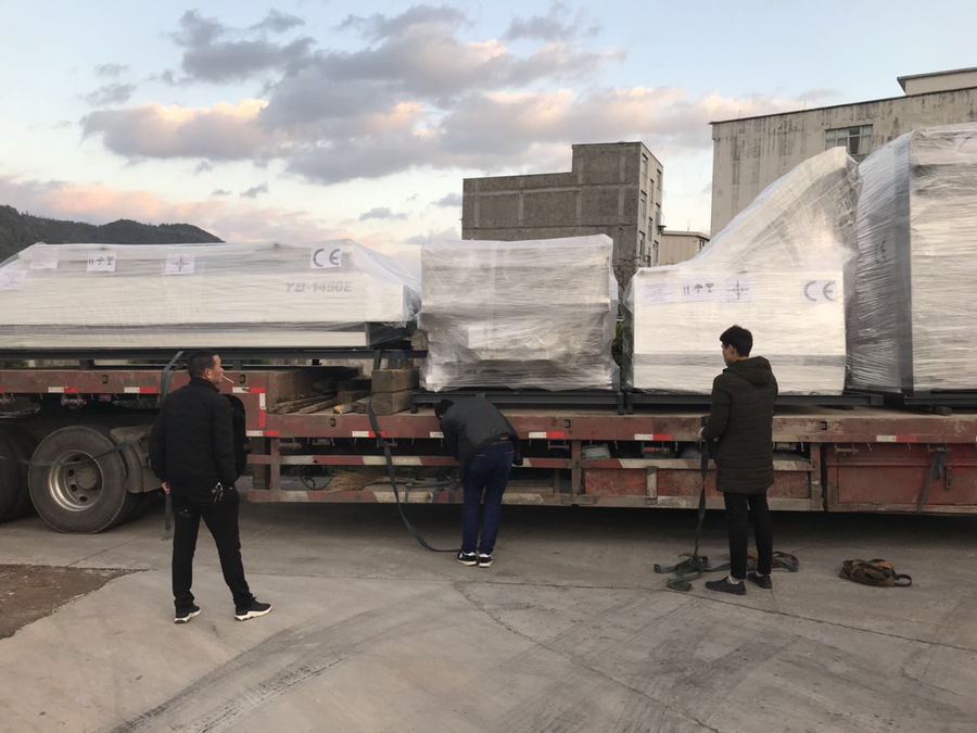 1450E Automatic model and filp-flop stacker shipped to Iran