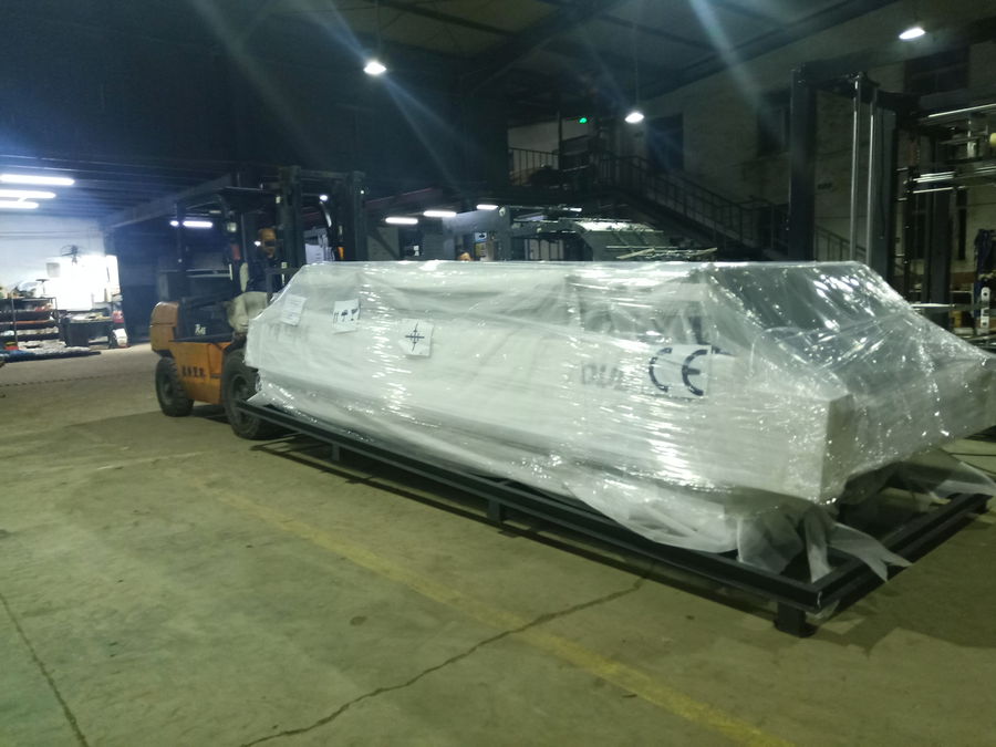 The automatic laminating machine delivered to Vietnam