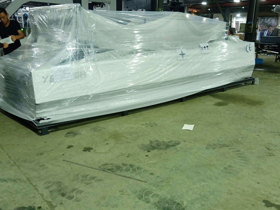 YB-1450 High speed servo laminating machine exported to Montgomery, Mexico