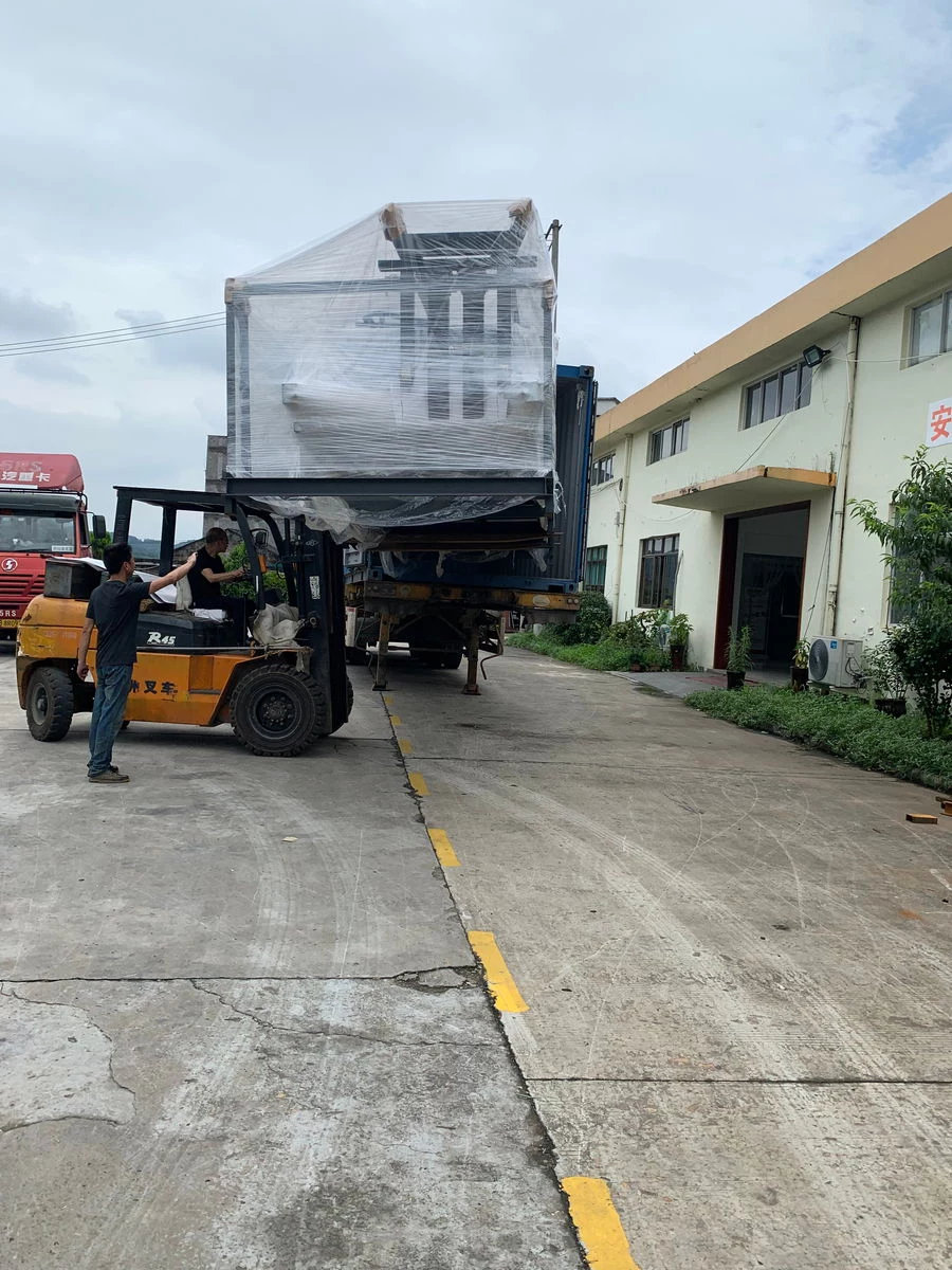 YB-1100B SEMI-Automatic Flute Laminating Machine Delivery to Brasil