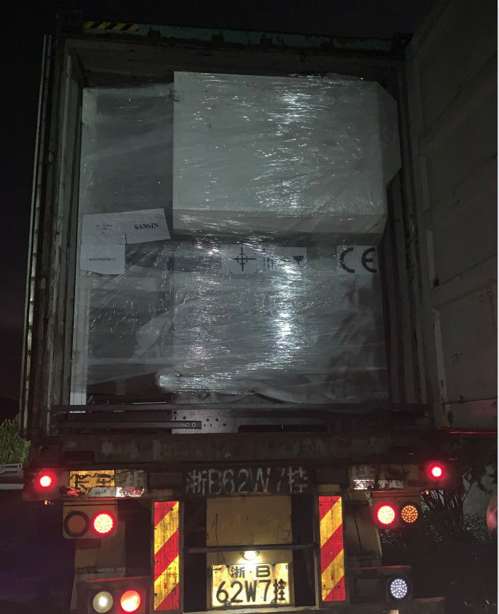 YB-1650H High Speed Flute Laminating Machine Delivery to Malaysia