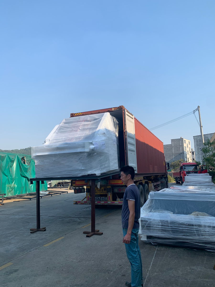 YB-1450H High Speed Flute Laminating Machine Delivery to Mexico