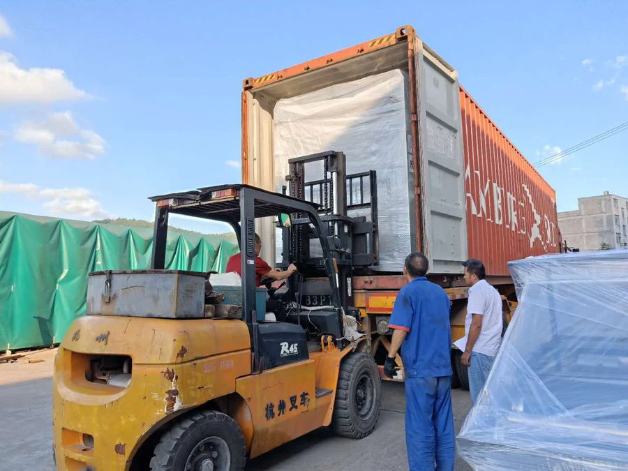 YB-1300E fully automatic laminator shipped to Colombia