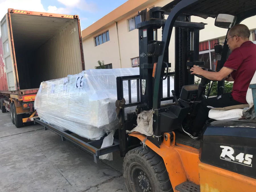 YB-1300E fully automatic laminator shipped to Colombia