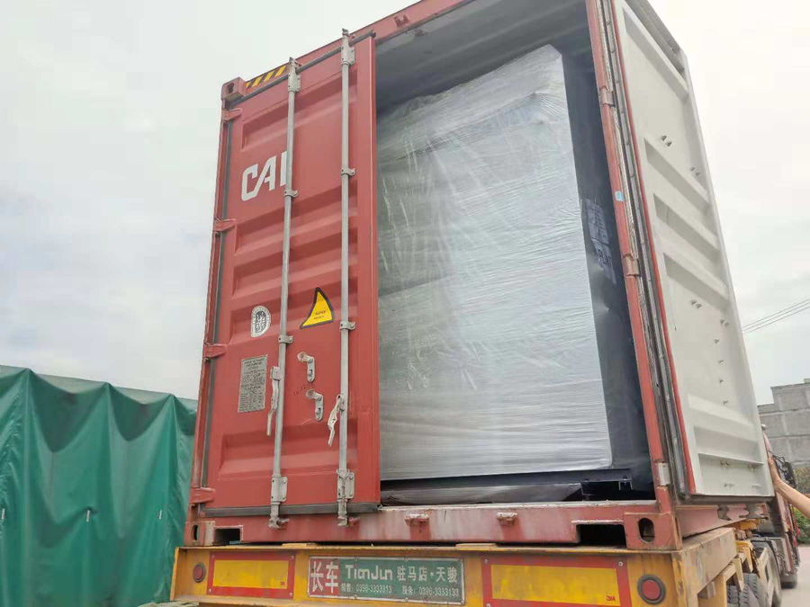 YB-1300E fully automatic laminator shipped to Saudi Arabia