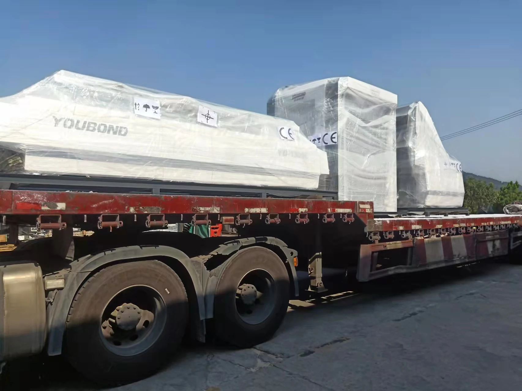 YB-1300E Automatic Flute Laminating Machine Deliver to Vietnam