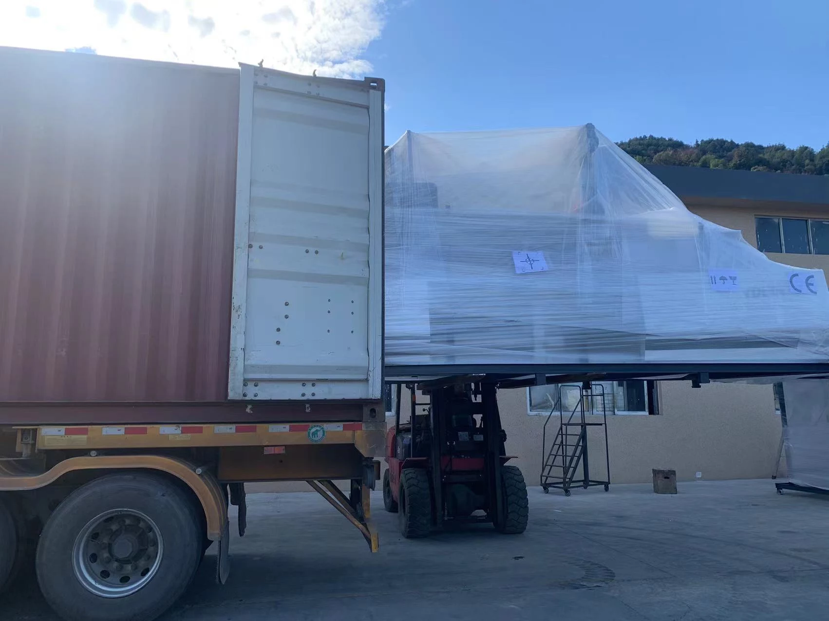 YB-1450HS High Speed Servo Type Laminating Machine and Auto pile turner and stacking machine deliver to Korean Customer