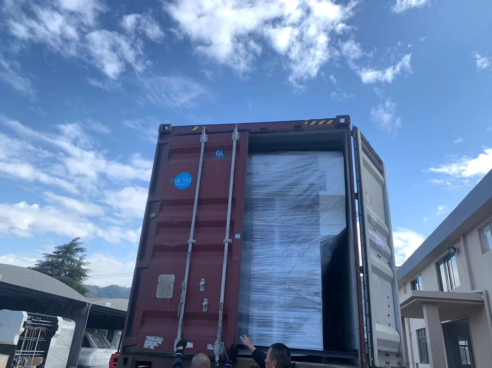 YB-1450HS High Speed Servo Type Laminating Machine and Auto pile turner and stacking machine deliver to Korean Customer