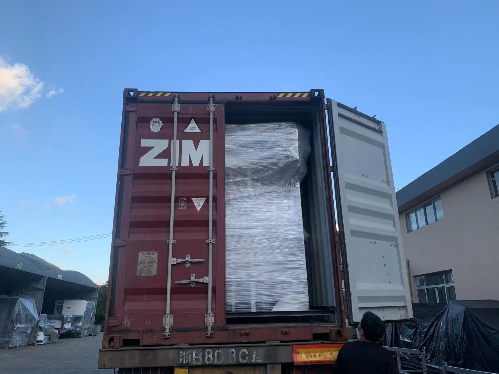 YB-1650H High speed Servo flute laminator Deliver to Turkish Customer