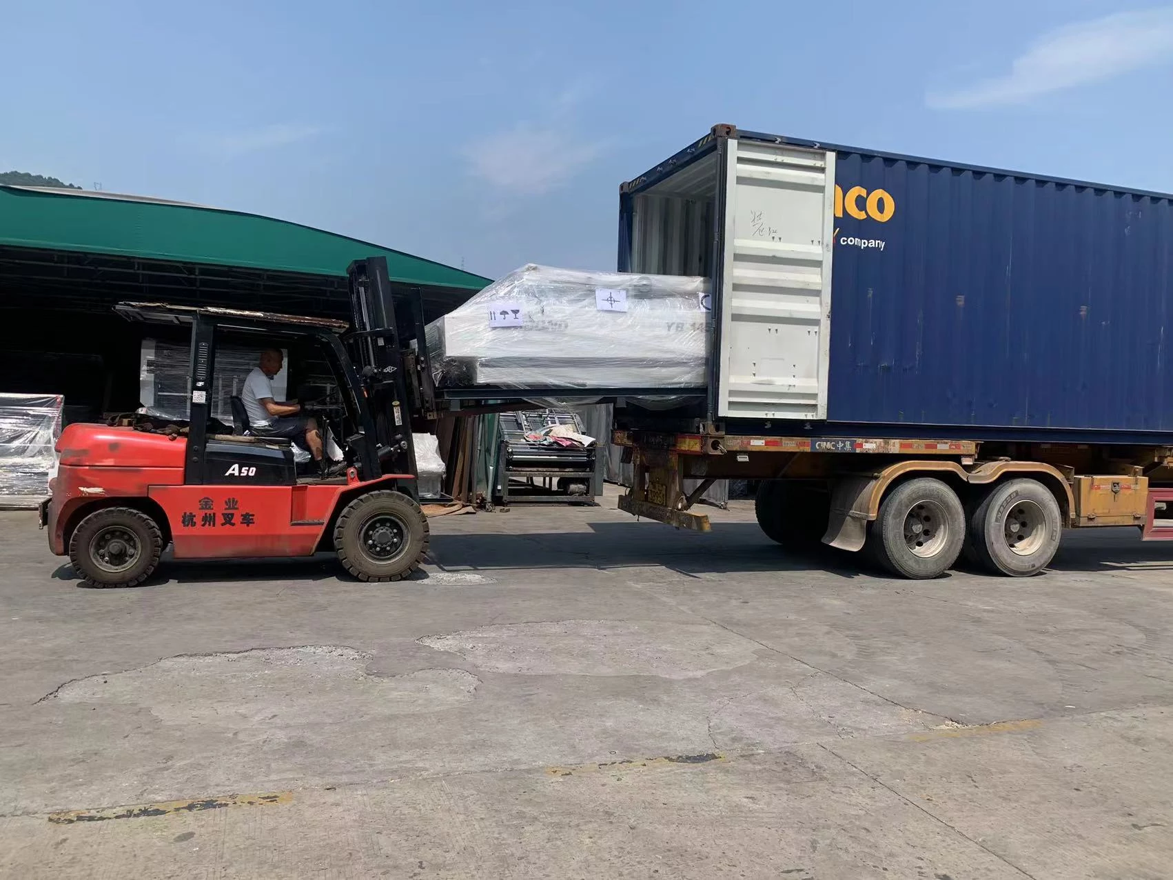 YB-1450E Automatic Flute Laminator Deliver to Netherlands