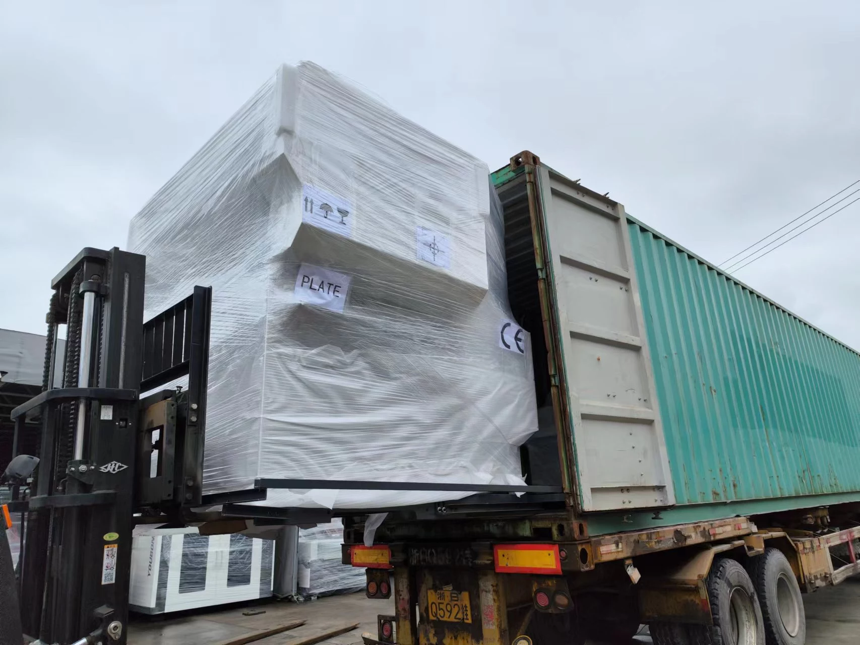 YB-1450H Intelligent High speed flute laminator Deliver to  Korean customer